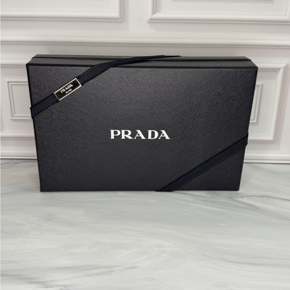 Prada Large Saffiano Leather Zip Around Travel Organizer Wallet | Full Set - Picture 2 of 11